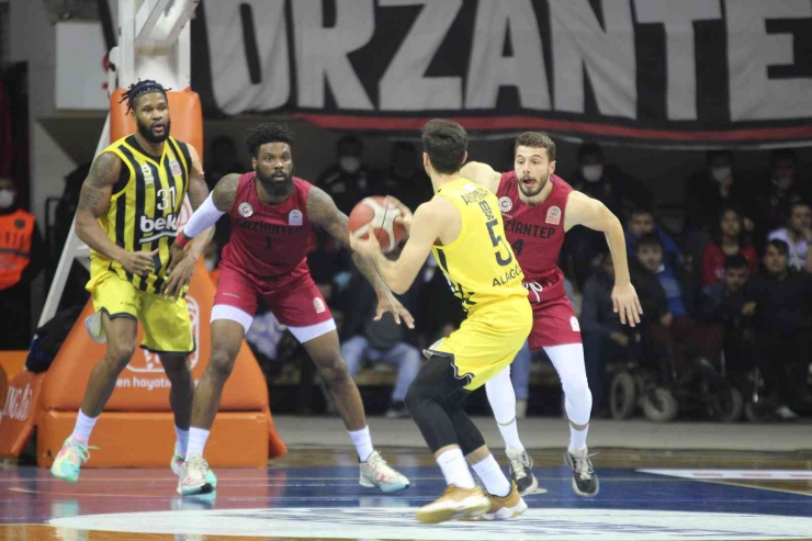 Ing Basketbol Süper Ligi: Gaziantep Basketbol: 70 - Fenerbahçe Beko: 86