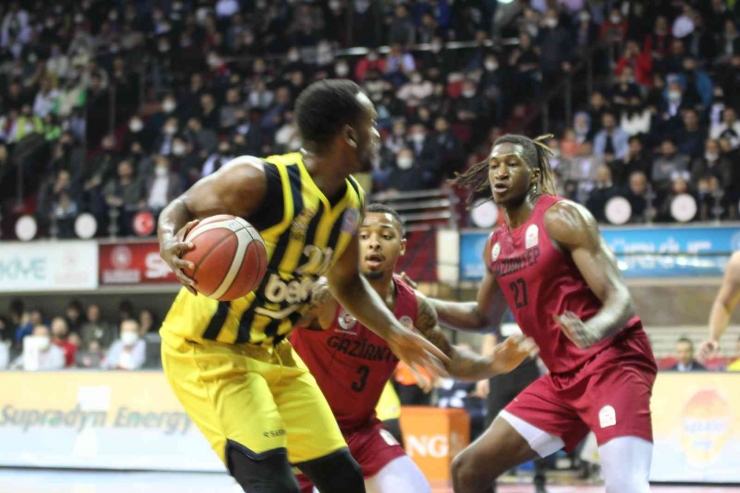 Ing Basketbol Süper Ligi: Gaziantep Basketbol: 70 - Fenerbahçe Beko: 86