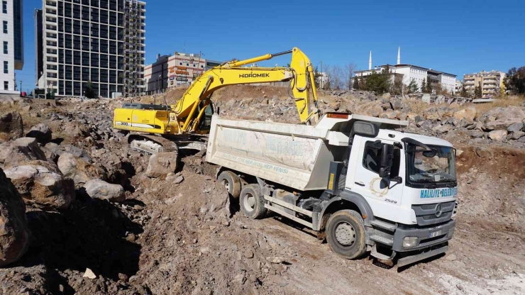 Haliliye’nin Yol Ağı Çalışmalarla Genişliyor