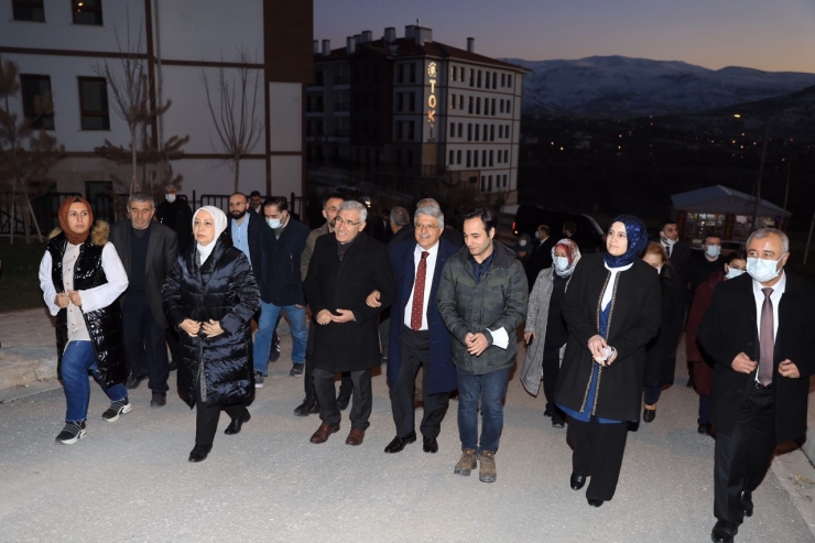 Gelincik Tepesi’ndeki Ailelere Sürpriz Ziyaret