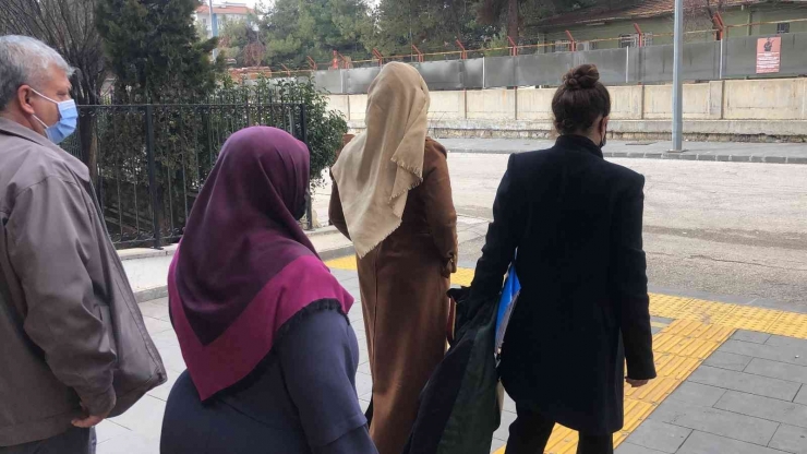 2 Aylık Bebeğini Öldüresiye Döven Cani Baba: "bir An Gözüm Karardı"