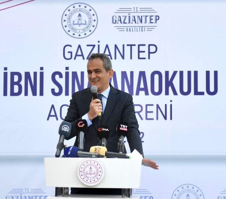 Bakan Özer: "son 20 Yılda Eğitimde Çok Önemli Atılımlar Yapıldı"