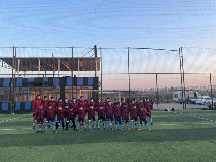 Trabzonspor’dan Diyarbakırlı Genç Futbolculara Anlamlı Jest