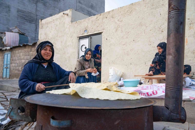 Başkan Ayşe Çakmak’tan ‘çat Kapı’ Ev Ziyaretleri