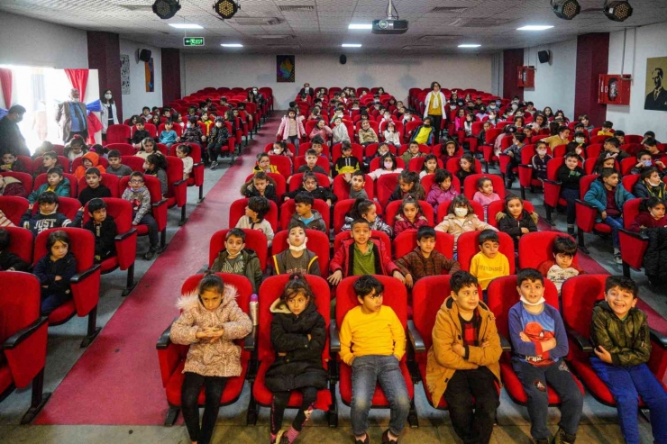 Diyarbakır’da Öğrencilere Çevre Temizliği Eğitimi