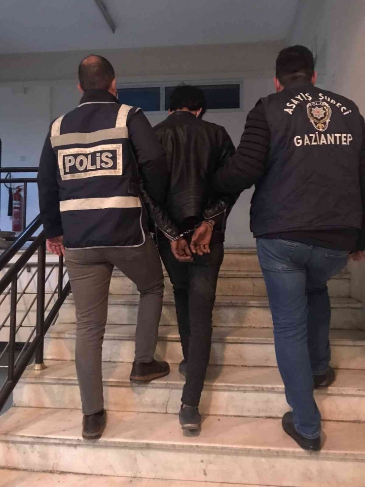 Gaziantep’te Aile Sağlığı Merkezi’ni Talan Eden Şüpheli Tutuklandı