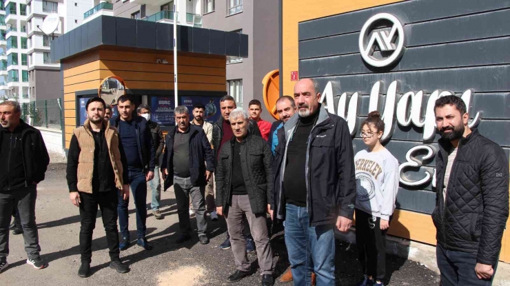 Diyarbakır’da Bir Avm Mevzuat Dışı Jeneratör Ve Trafo Yeri Yapmak İsteyince Site Sakinleri Ayağa Kalktı