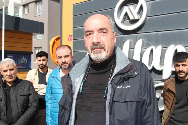 Diyarbakır’da Bir Avm Mevzuat Dışı Jeneratör Ve Trafo Yeri Yapmak İsteyince Site Sakinleri Ayağa Kalktı