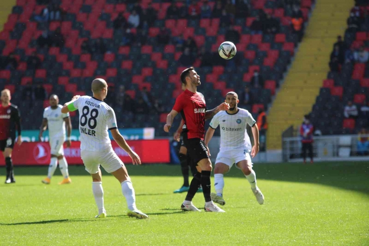 Spor Toto Süper Lig: Gaziantep Fk: 0 - Adana Demirspor: 1 (ilk Yarı)