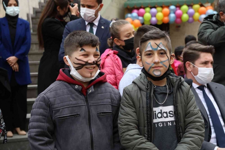 Gaziantep’te Geçmiş Geleceğe Taşınıyor