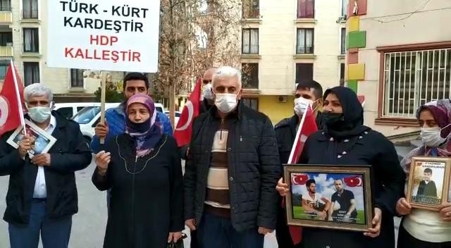 Çocuklarına Kavuşan Doğan Çifti, Sevinçlerini Evlat Nöbetindeki Ailelerle Paylaştı