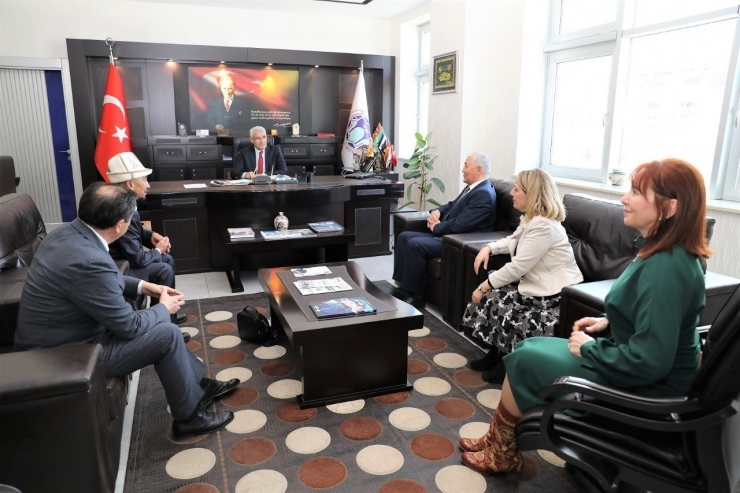 Kırgızistan Heyetinden Başkan Güder’e Kardeşlik Ziyareti