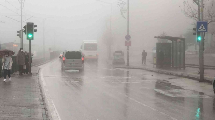 Gaziantep’te Yoğun Sis Etkili Oldu