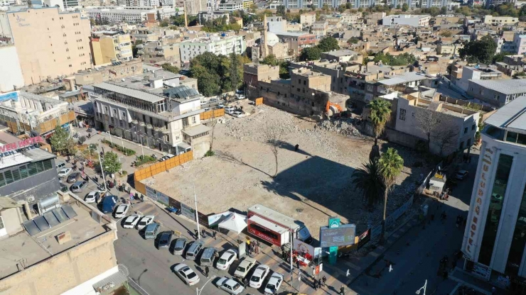 Beyazgül, Sarayönü Kızılay Meydanını İnceledi