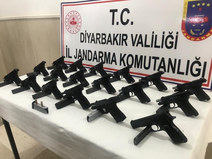 Diyarbakır’da Operasyon Yapılan Evde Cephane Çıktı