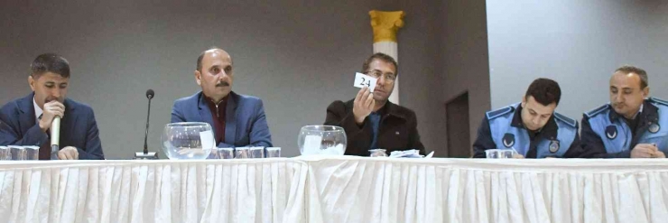 Araban Kapalı Semt Pazarı İçin Kura Çekimleri Yapıldı