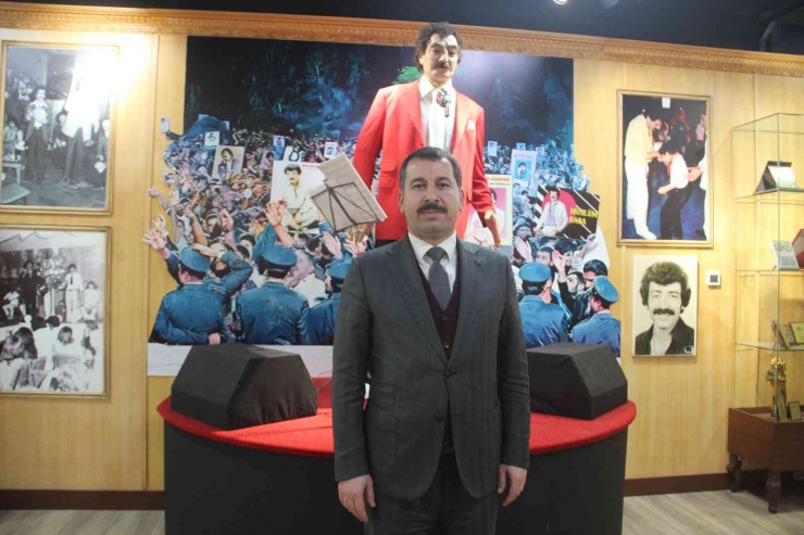 ’müslüm Baba’ Memleketi Şanlıurfa’da Unutulmadı