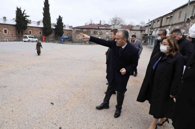 Şahin Bursa’da İncelemelerde Bulundu