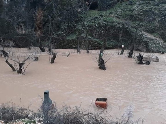 Besni Su Gözü Sele Teslim