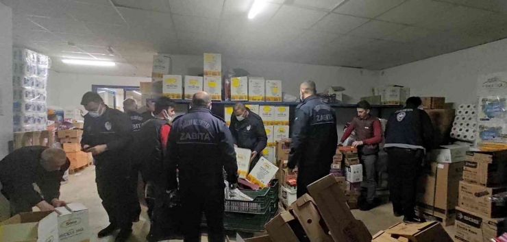 Diyarbakır’da Yağ Stoklayan Marketlere Belediyeden Gece Baskını