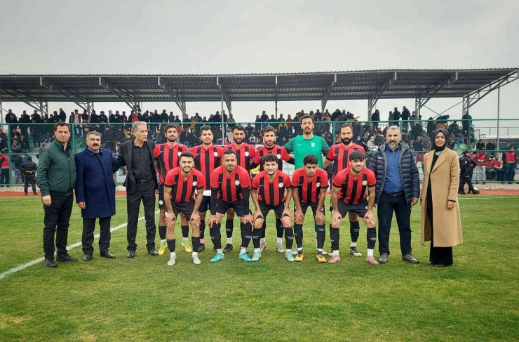 Bağlar Belediyespor Şampiyonluğa Koşuyor