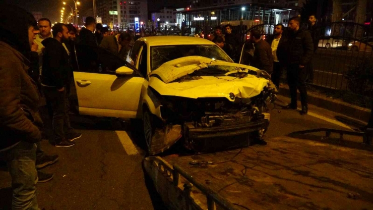 Diyarbakır’da Feci Zincirleme Kaza: 1 Ölü 4 Yaralı