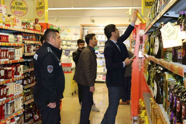 Şanlıurfa’da Yağ Stoklayan Marketlere Ceza Yağdı