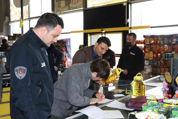 Şanlıurfa’da Yağ Stoklayan Marketlere Ceza Yağdı