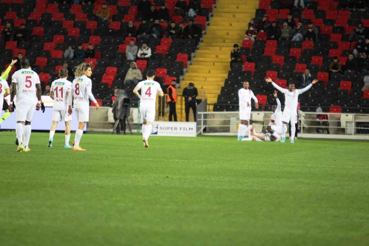 Spor Toto Süper Lig: Gaziantep Fk: 1 - Hatayspor: 2 (ilk Yarı)