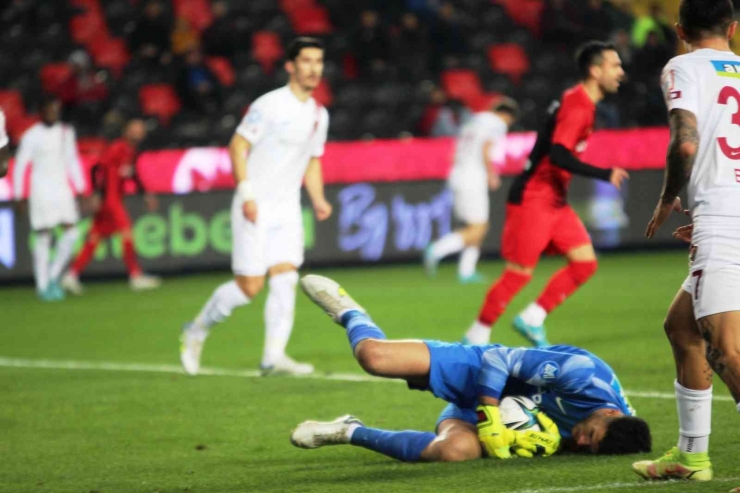 Spor Toto Süper Lig: Gaziantep Fk: 1 - Hatayspor: 2 (ilk Yarı)