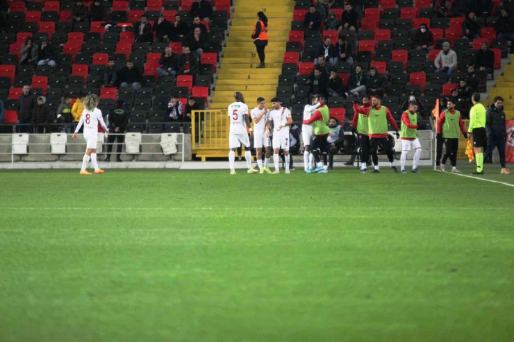 Spor Toto Süper Lig: Gaziantep Fk: 1 - Hatayspor: 2 (ilk Yarı)