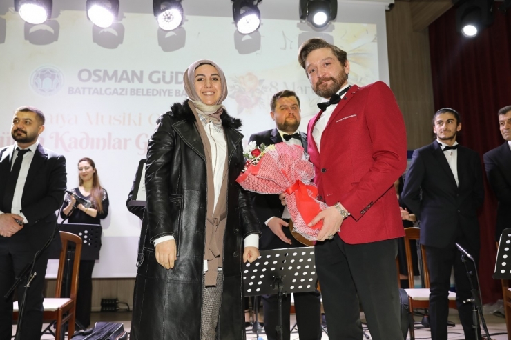 Battalgazi’deki Dünya Kadınlar Günü Konserine Yoğun İlgi