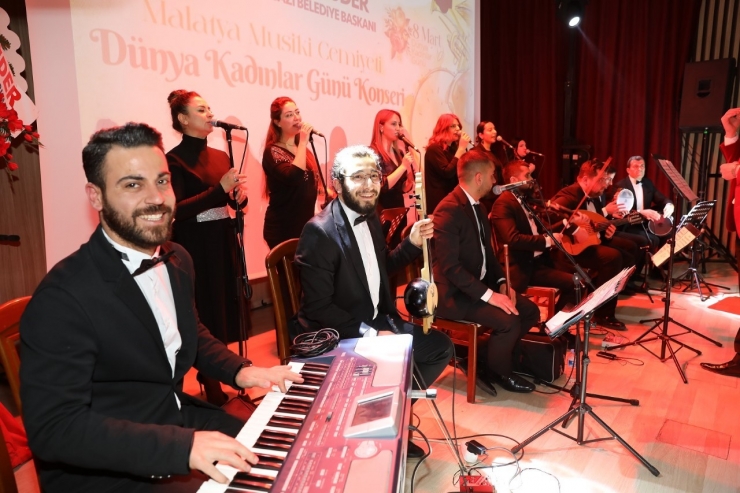 Battalgazi’deki Dünya Kadınlar Günü Konserine Yoğun İlgi