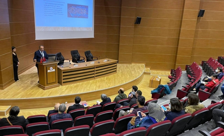 Gaün’de ’’göç Ve İstihdam’’ Konferansı