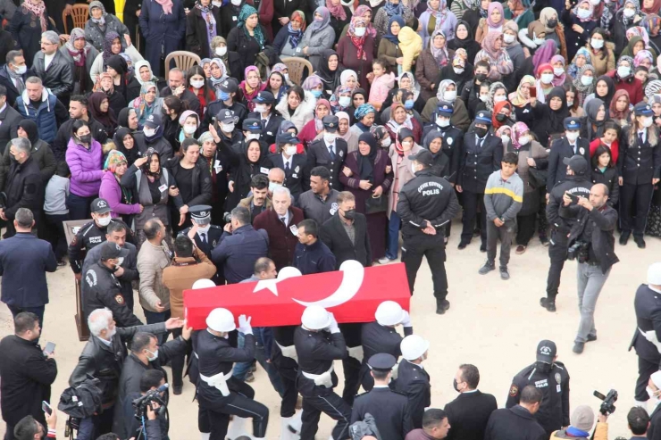 Şehit Polis Memuru Memleketi Gaziantep’te Gözyaşlarıyla Defnedildi