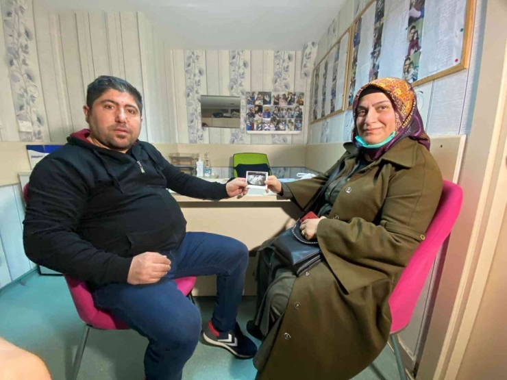 Muşlu Çift, 15 Yıldır Beklediği Çocuk Müjdesini Diyarbakır’da Aldı