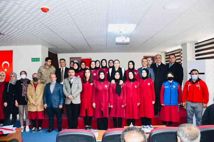 Besni’de İstiklal Marşı’nın Kabulünün 101. Yılı Kutlandı