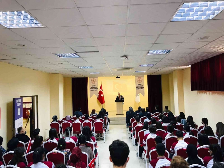 İstiklal Marşı’nın Kabulü Ve Mehmet Akif Ersoy Diyarbakır’da Anıldı