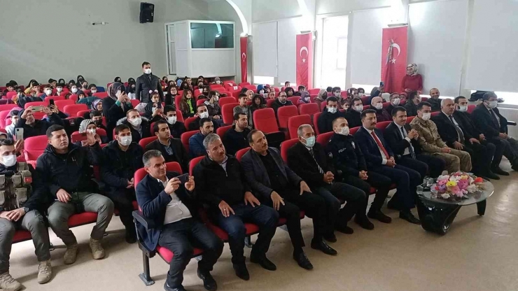 Dicle’de İstiklal Marşı’nın Kabulü Ve Mehmet Akif Ersoy’u Anma Programı