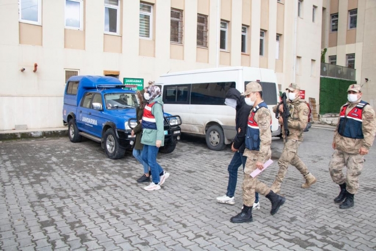 Terör Örgütü Pkk’ya Yardım Ve Yataklık Eden 2 Kişi Yakalandı