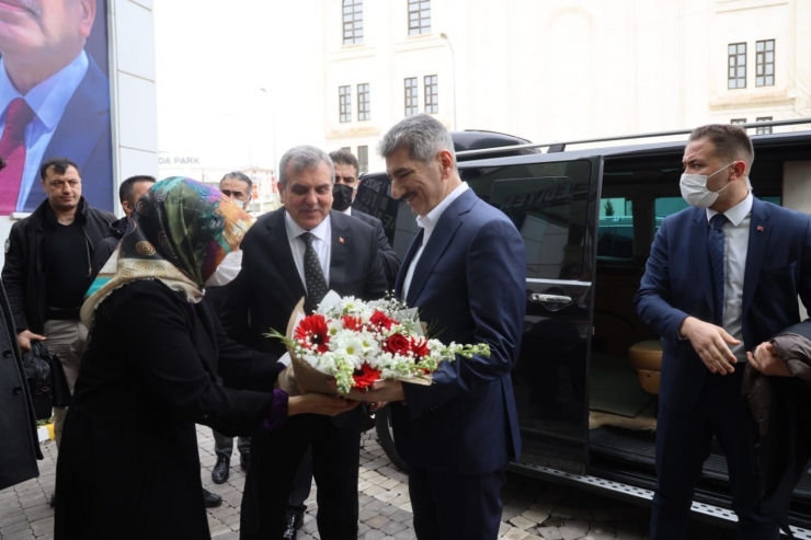 İçişleri Bakan Yardımcısı İnce’den Şanlıurfa Belediyesine Ziyaret