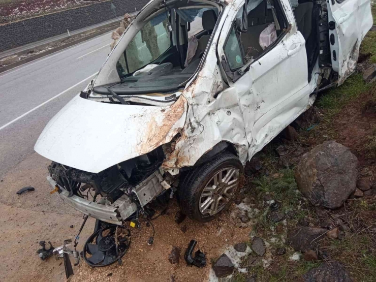 Siverek’te Trafik Kazası: 1 Ölü, 2 Yaralı