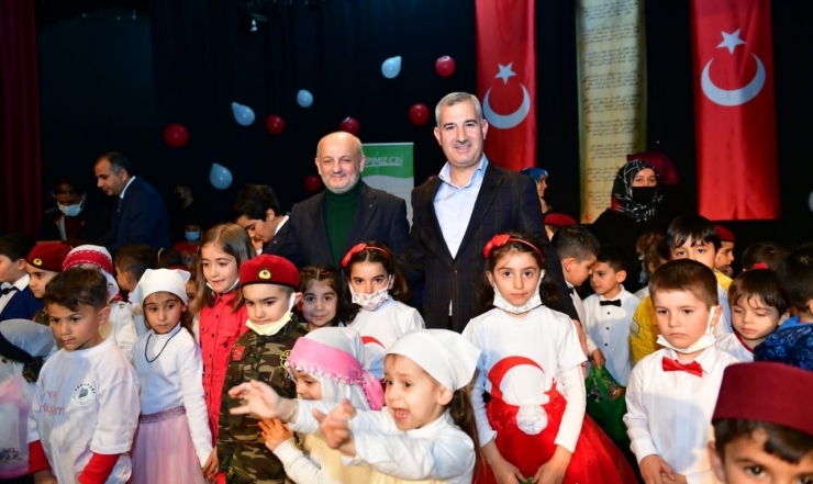 Yeşilyurt Belediyesi Erdem Okulu Öğrencilerinin ‘istiklal Marşı’ Etkinliği Büyük Beğeni Topladı