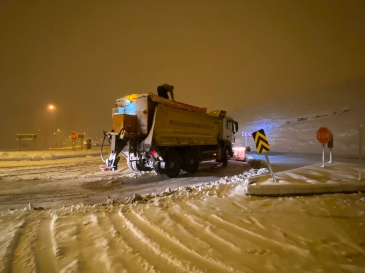 Malatya’da 80 Mahallenin Yolu Kardan Kapandı