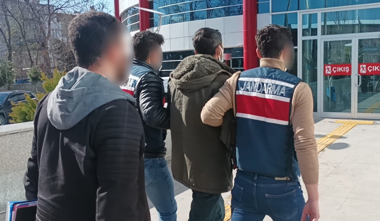 Terör Operasyonunda Gözaltına Alınan 2 Şahıs Adliyeye Sevk Edildi