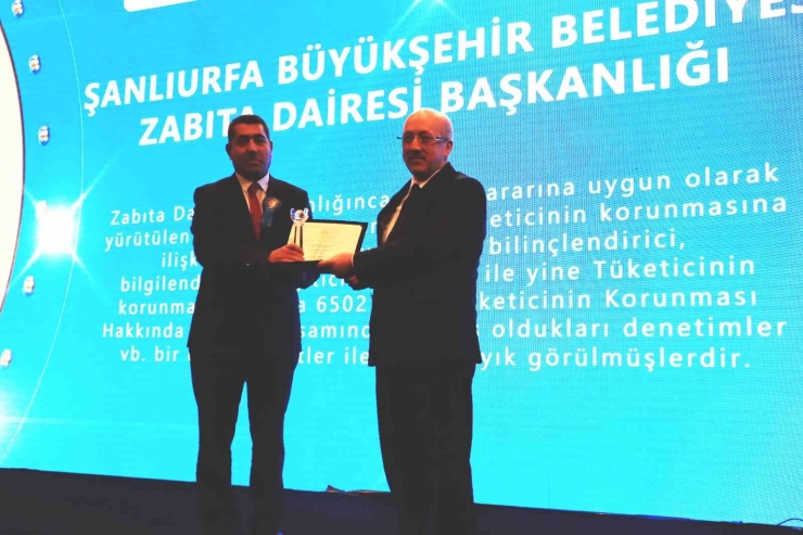 Büyükşehir Zabıta Tüketici Özel Ödülünü Aldı