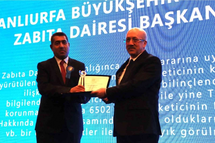 Büyükşehir Zabıta Tüketici Özel Ödülünü Aldı