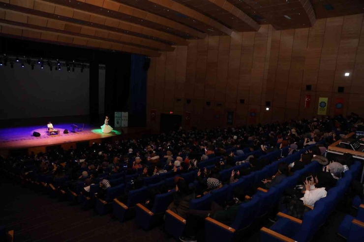 Diyarbakır’da Ney Sesi İle Bütünleşen Söyleşiye Yoğun İlgi