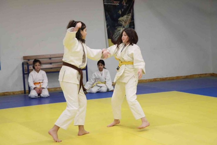 Judo Hareketlerini İl Birinciliği İçin Yaptılar