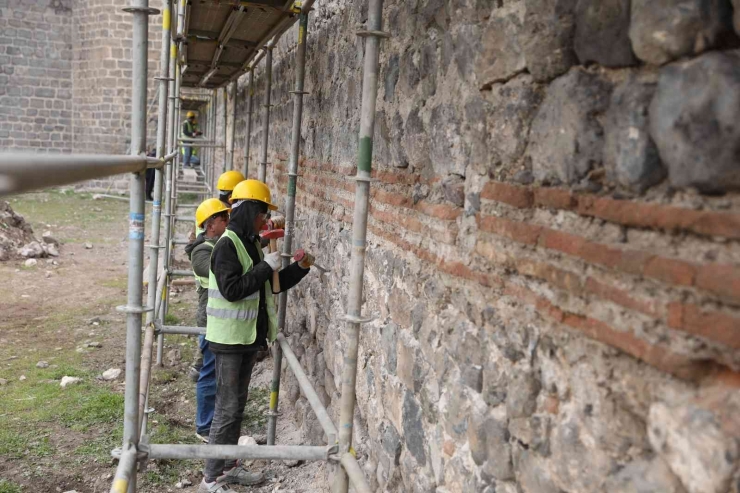 Unesco Listesindeki Diyarbakır Surlarının 5’inci Etap Restorasyon Çalışmaları Başladı